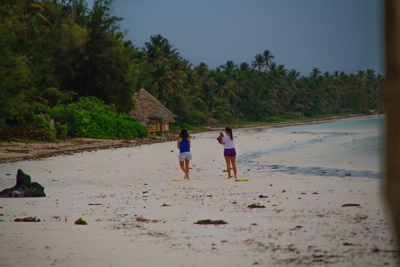 African Sun Sea Beach Resort & Spa Занзибар Экстерьер фото